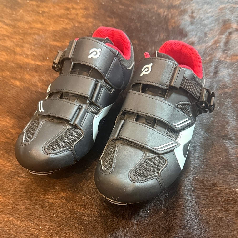 Adult Peloton cycling shoes 41